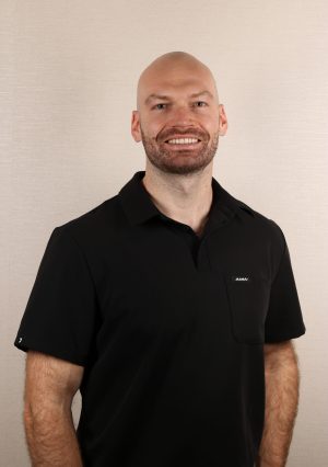 Dr. Tarquin Stott