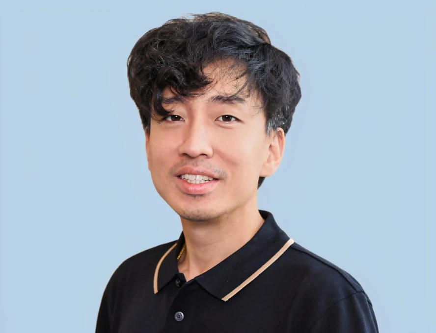Dr. Sung Hwang