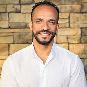 Dr. Mo Omar