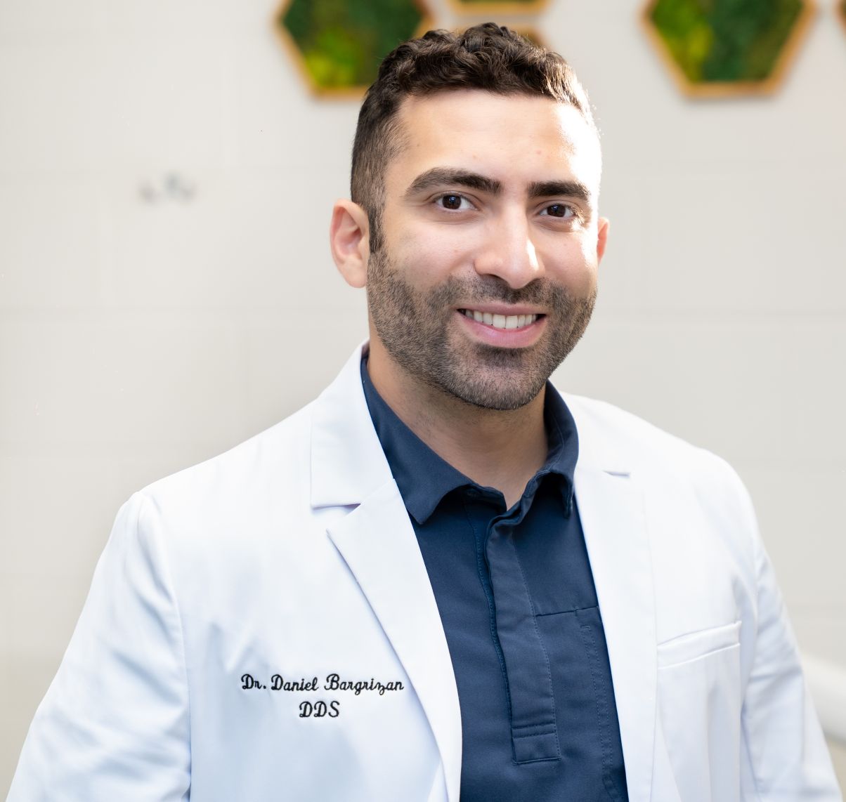 Dr. Daniel Bargrizan