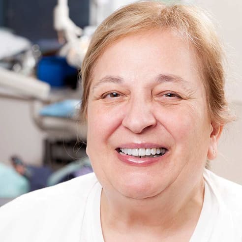 Dr. Nicki De Francesco