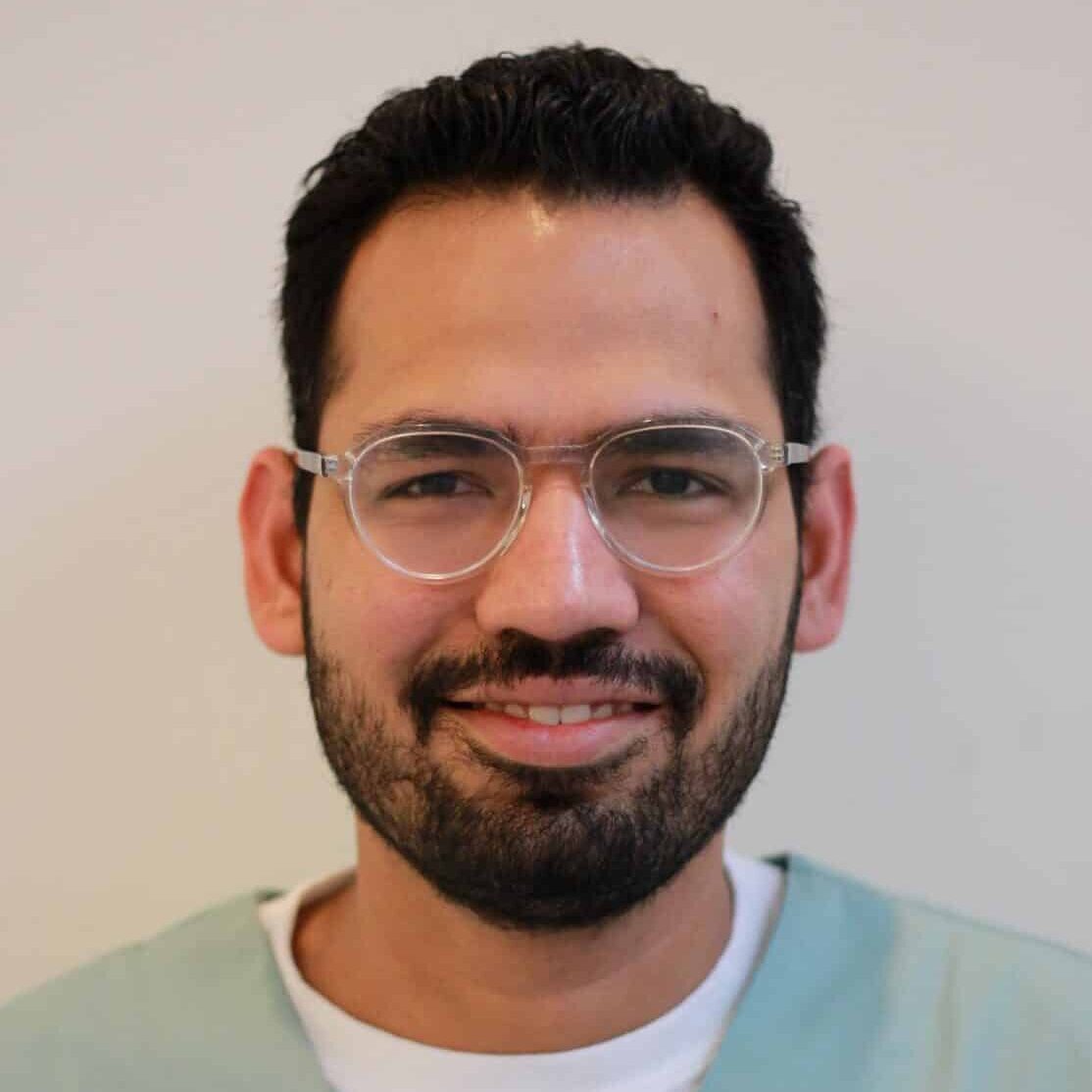 Dr. Aniket Somani