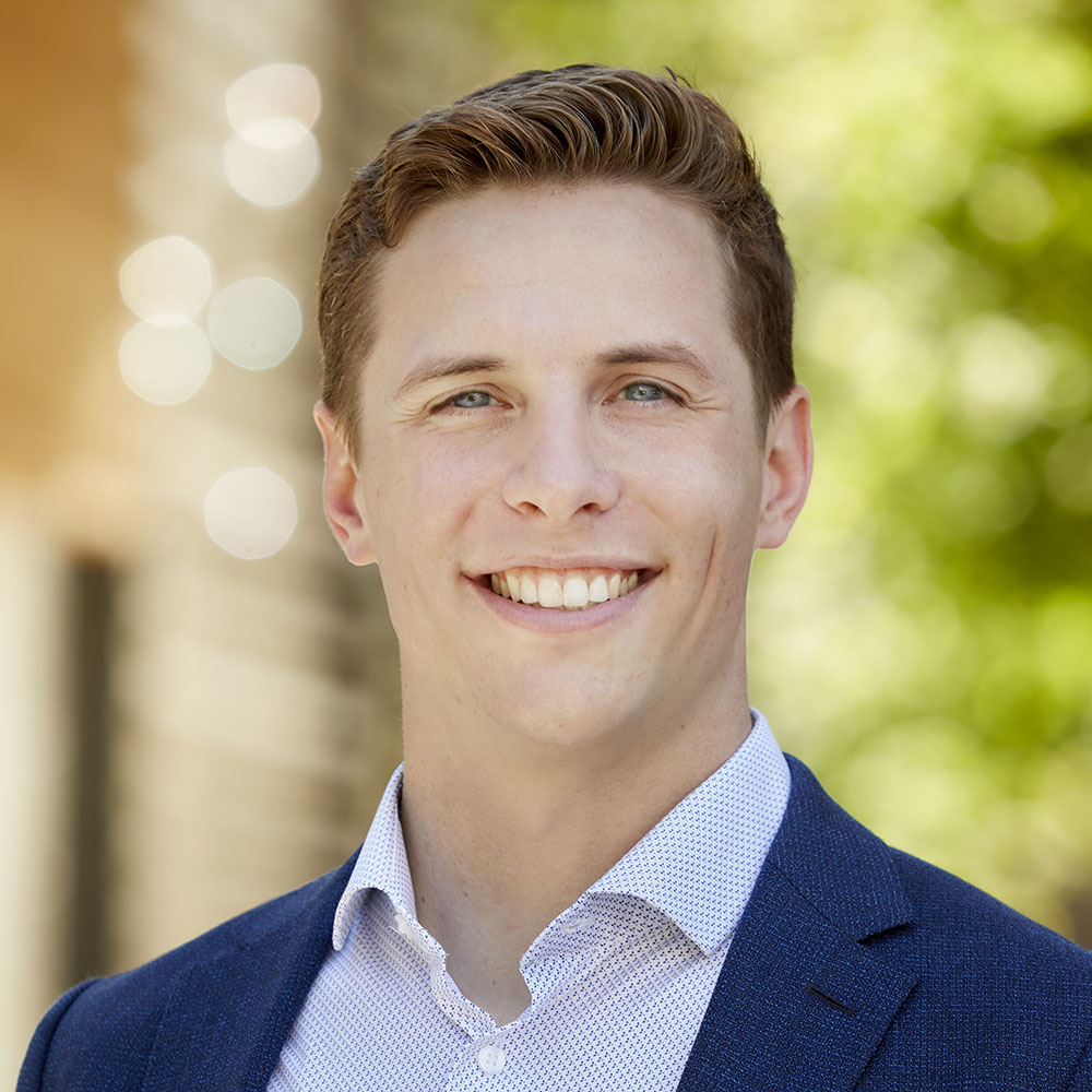 Dr. Brett Livingstone