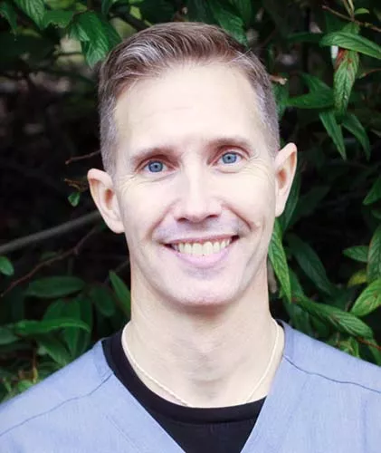 Dr. Dustin Holben