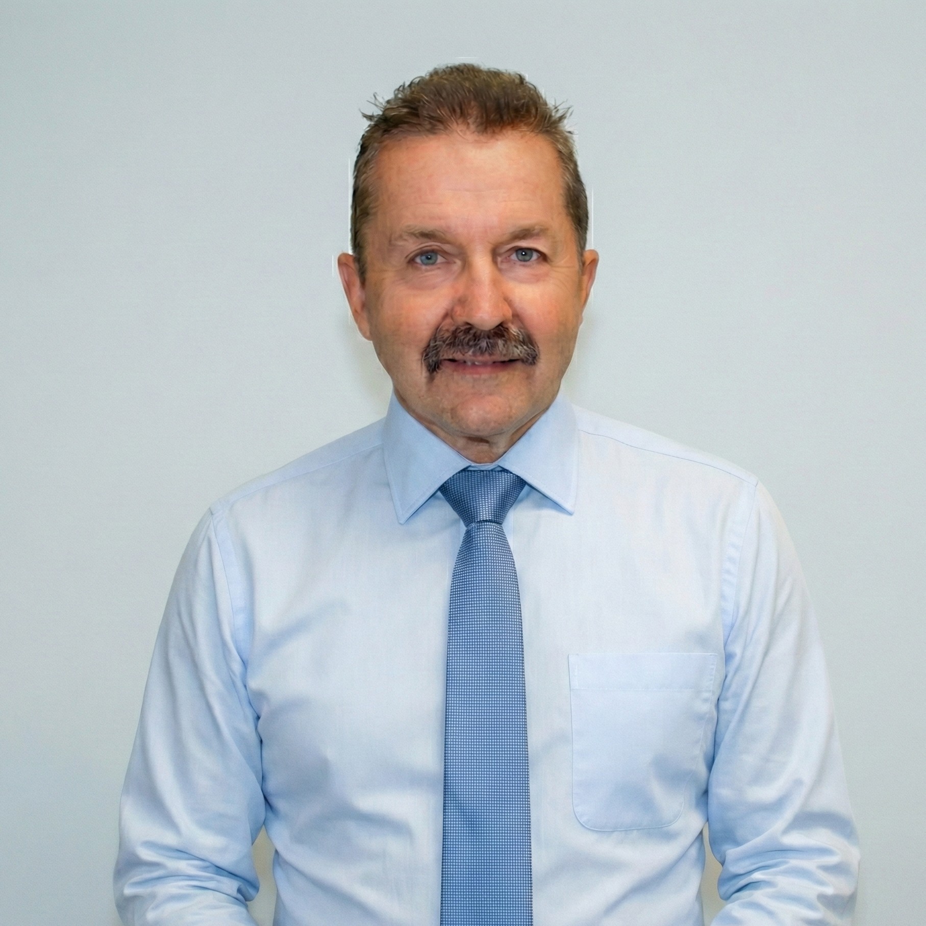 Dr. Paul Coyne
