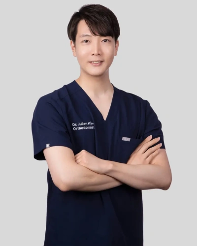 Dr. Julien Kim