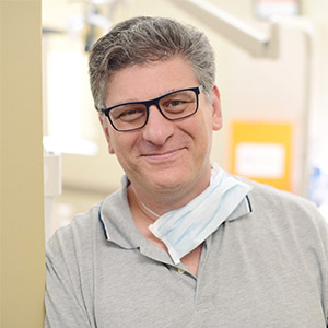 Dr. Steven Deskin