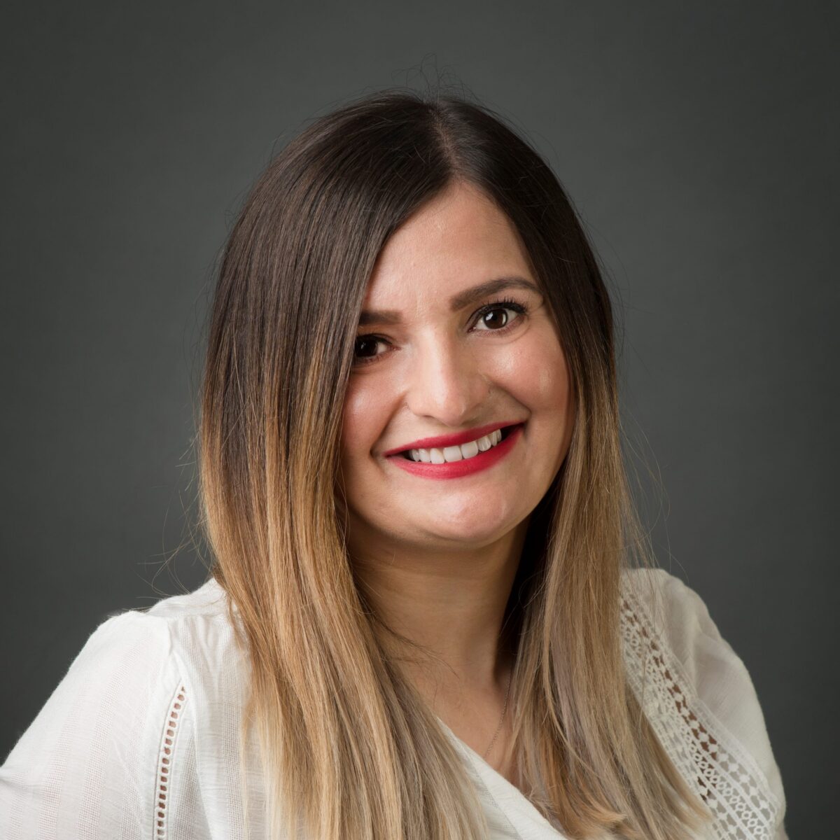 Dr. Zimrisa Loga