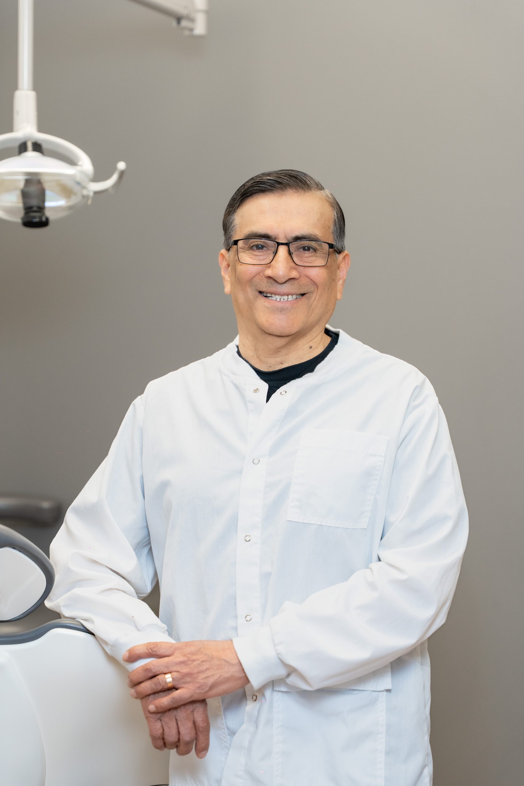 Dr. Carlos Lopez