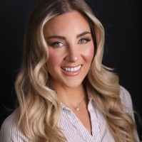 Dr. Nicole Robins